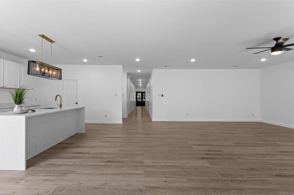 Eagle Ford Plaza 02 - Residential