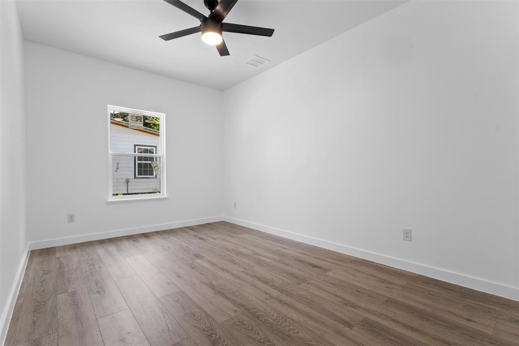 Eagle Ford Plaza 02 - Residential