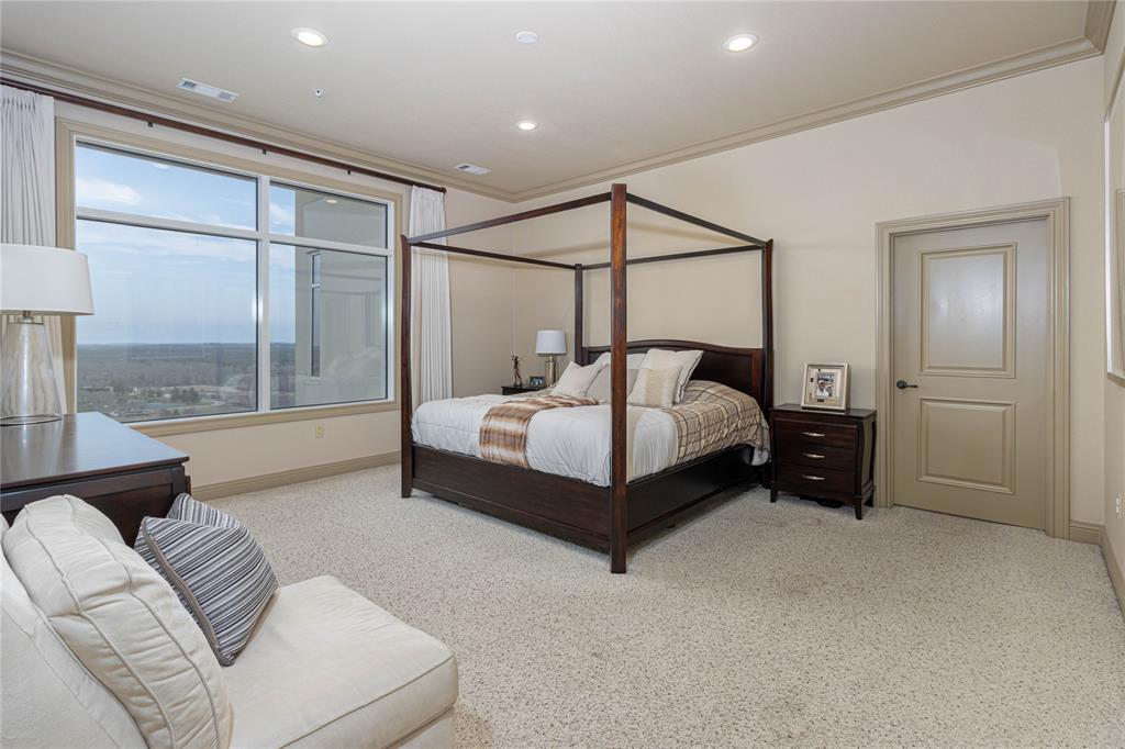 STRETFORD@CASCADES CONDOS - Residential