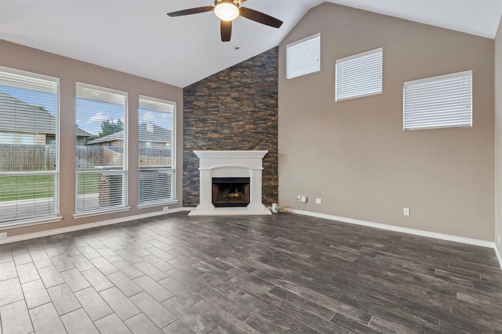Mistletoe Hill - Residential
