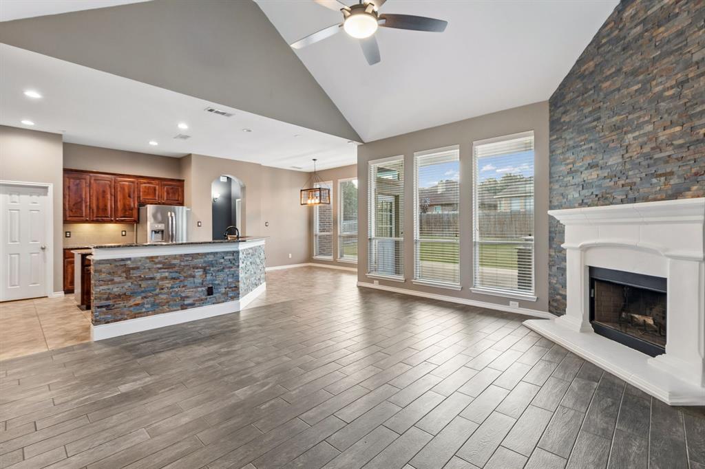 Mistletoe Hill - Residential