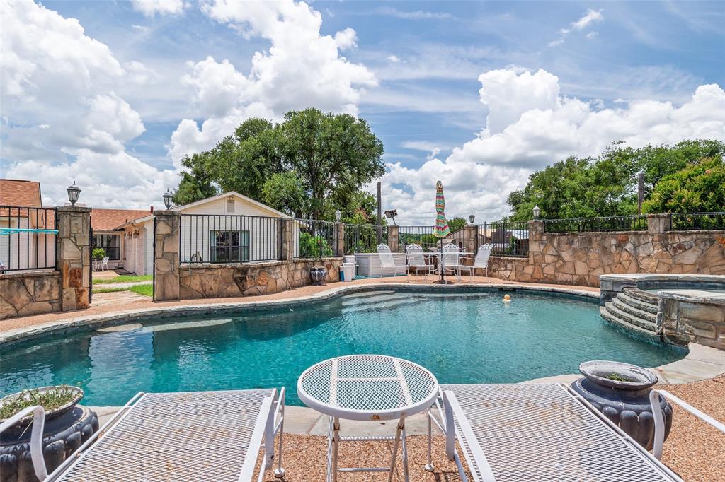 Moore Estates - Residential