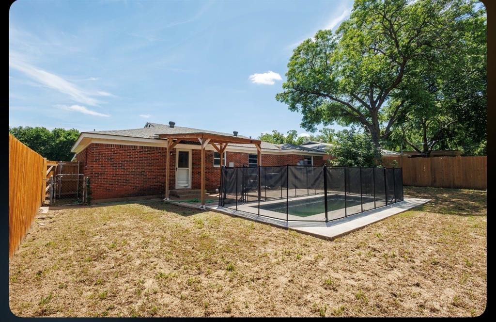 Mc Donnell Add - Residential
