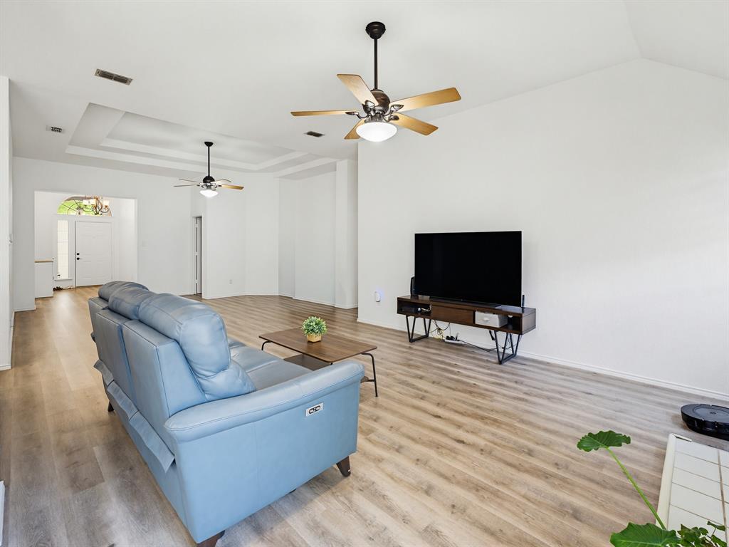 Oakwood Estates Lewisville - Residential