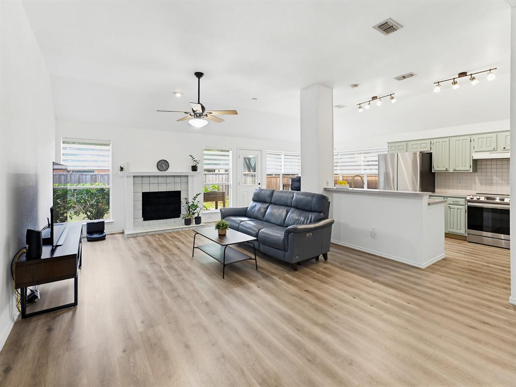 Oakwood Estates Lewisville - Residential