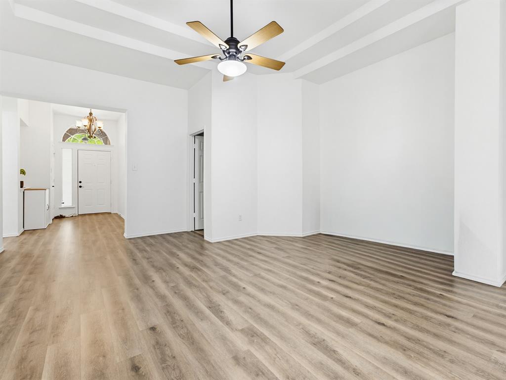 Oakwood Estates Lewisville - Residential