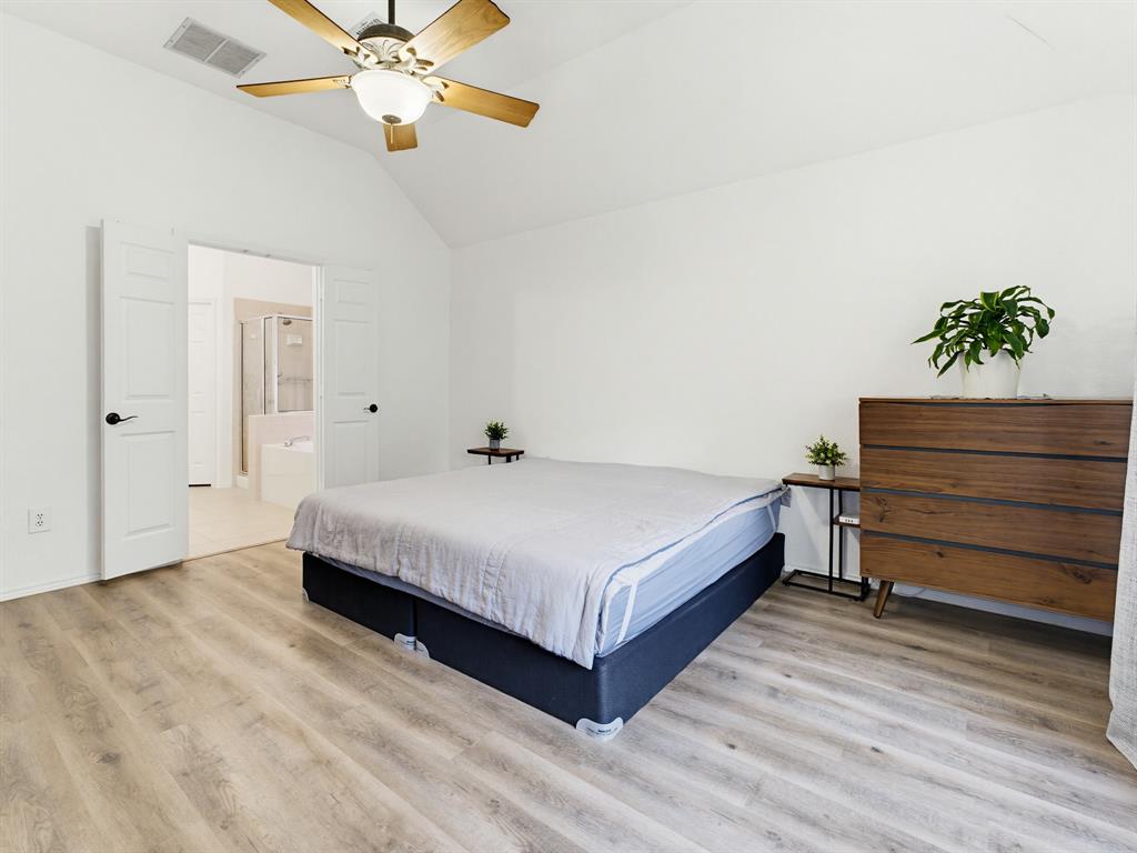 Oakwood Estates Lewisville - Residential