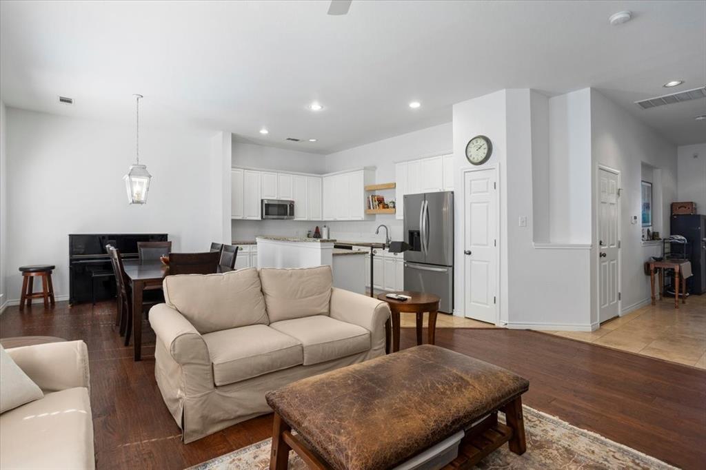 Ridglea Place - Residential