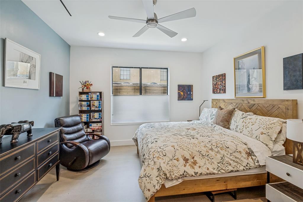 3923 Cole Ave Condos - Residential