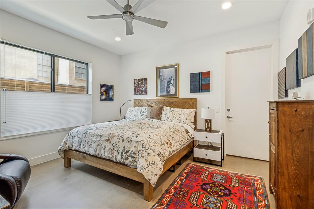 3923 Cole Ave Condos - Residential