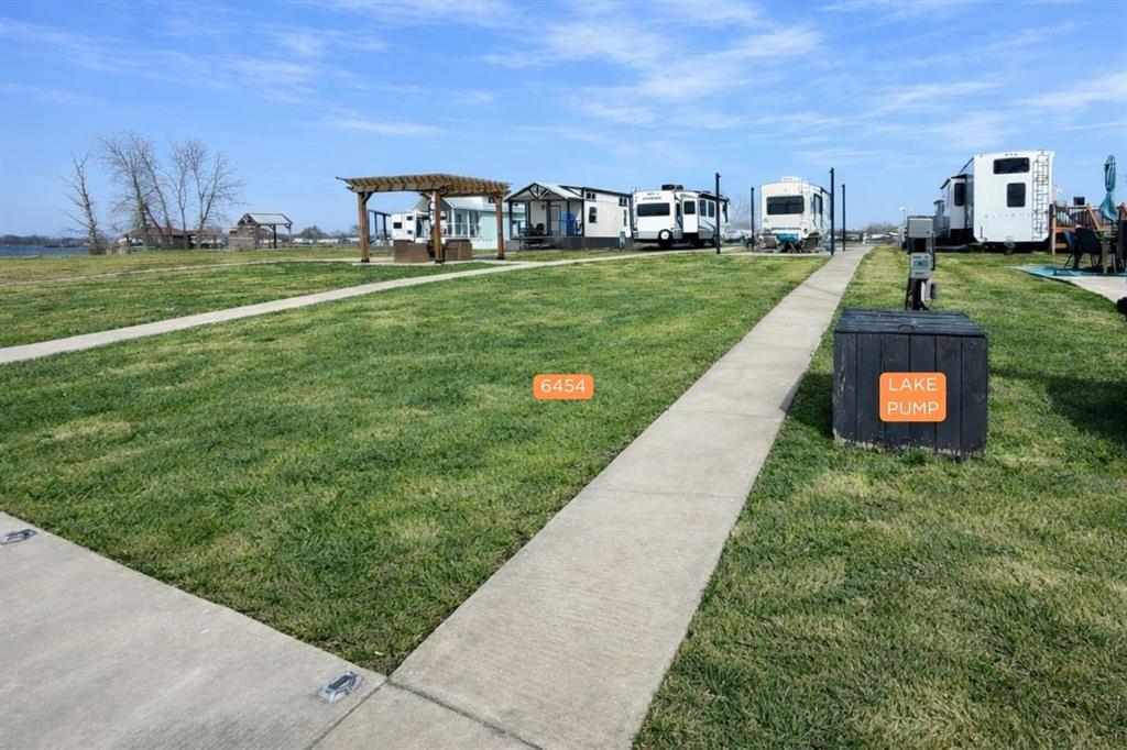 Peninsula Point - Land