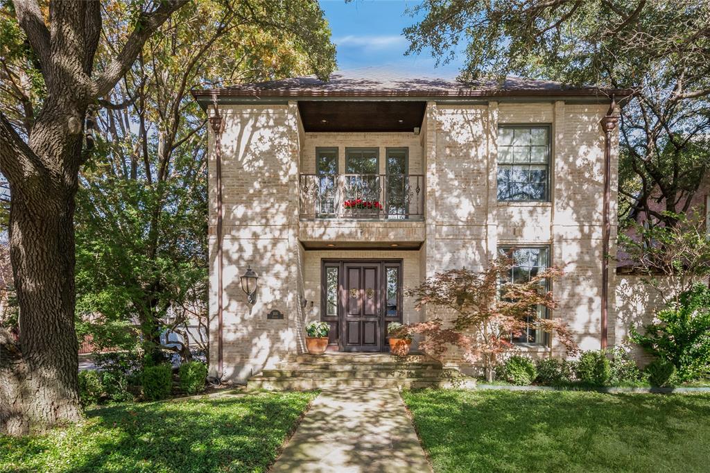 Beautiful Highland Park traditional in a prime location. Built in 1981 with complete renovation in 1995 and more recent updates. A two story entrance hall leads to formal dining and a central living room, both wrapped in big windows and lovely views. A well equipped kitchen opens to a breakfast area and spacious den with french doors to the terrace and back yard. A wet bar serves both first floor living areas and the terrace, and a downstairs full bath with exterior entrance adds convenience for a future pool. Upstairs are the exercise room, 5 bedrooms and 4 baths including a luxurious master with fireplace, enormous closet and luxe bath. A rare find in today's market.