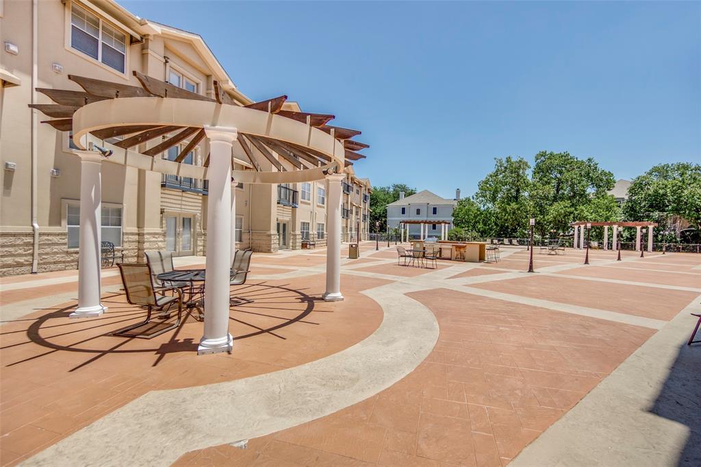 Piazza Siena Condo - Residential