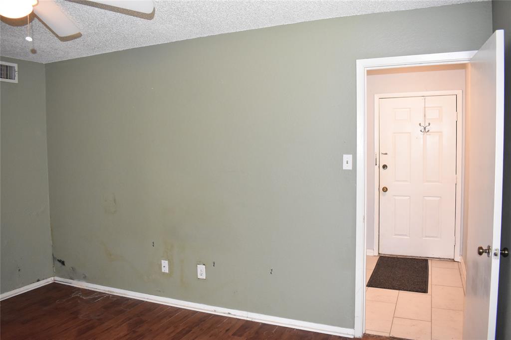 Woodhaven Condo - Residential