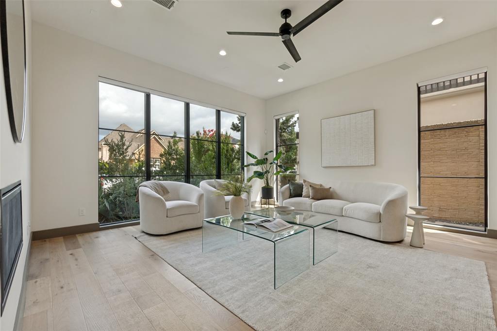 LAFOY PLACE - Residential