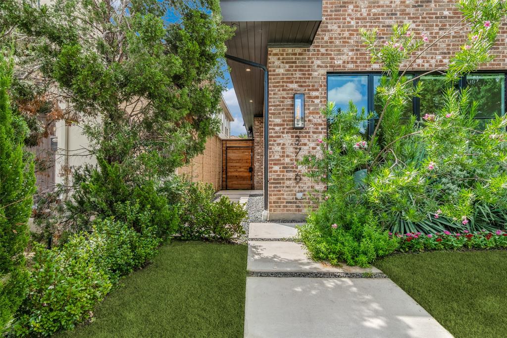 LAFOY PLACE - Residential