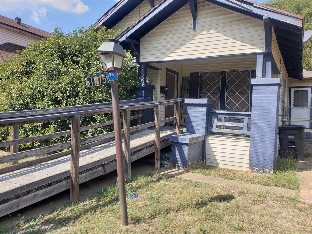 Charming 1924-built single-story home nestled in the Hillside Morningside area of Fort Worth. This 3-bedroom, 1-bath residence spans approximately 1,044 sq ft of living space. 
Sited on a generous 6,250 sq ft lot 0.143 acre in the Lakeview Addition, Block 17 Lot 14. 
Tucked away on E Morphy Street with easy access to the heart of Fort Worth, this property offers a comfortable footprint with potential for personalization or expansion.

Interior highlights include the well-proportioned living areas, original 1920s charm, and a layout that’s ready for updates or moderate refresh. The outdoor lot gives ample space for landscaping, outdoor living, or possible future projects.
Whether you’re looking for a starter home, an investment property, or something to make your own, this property delivers foundational value with room to grow.

**Seller prefers to limit property tours to buyers who are under contract or within the option period. Showings will be scheduled only during the option period to ensure minimal disruption and to prioritize serious, qualified buyers actively moving forward.**