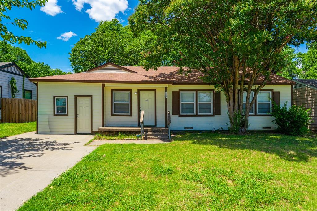 4-bedroom, 1.5-bath home offering approximately 1,400 sq ft in a convenient Arlington location. Functional floor plan with ample living space and flexibility for families, roommates, or investment use. Large backyard provides plenty of room for entertaining, outdoor activities, or future improvements.

Excellent investment opportunity with strong rental potential. Conveniently located with easy access to major highways, shopping, dining, and everyday amenities, while situated outside Arlington Entertainment District.

Foundation will be adjusted prior to closing and includes a lifetime transferable warranty for added peace of mind.

Seller Financing Available as well