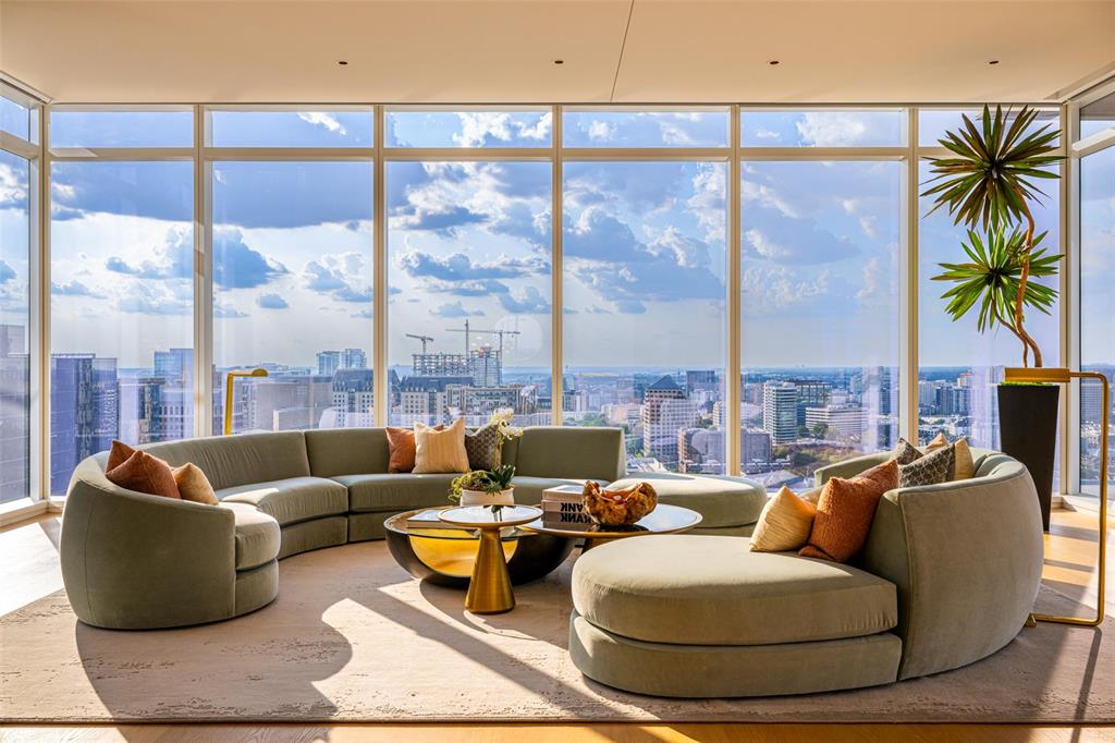 HALL Arts Residences - Residential
