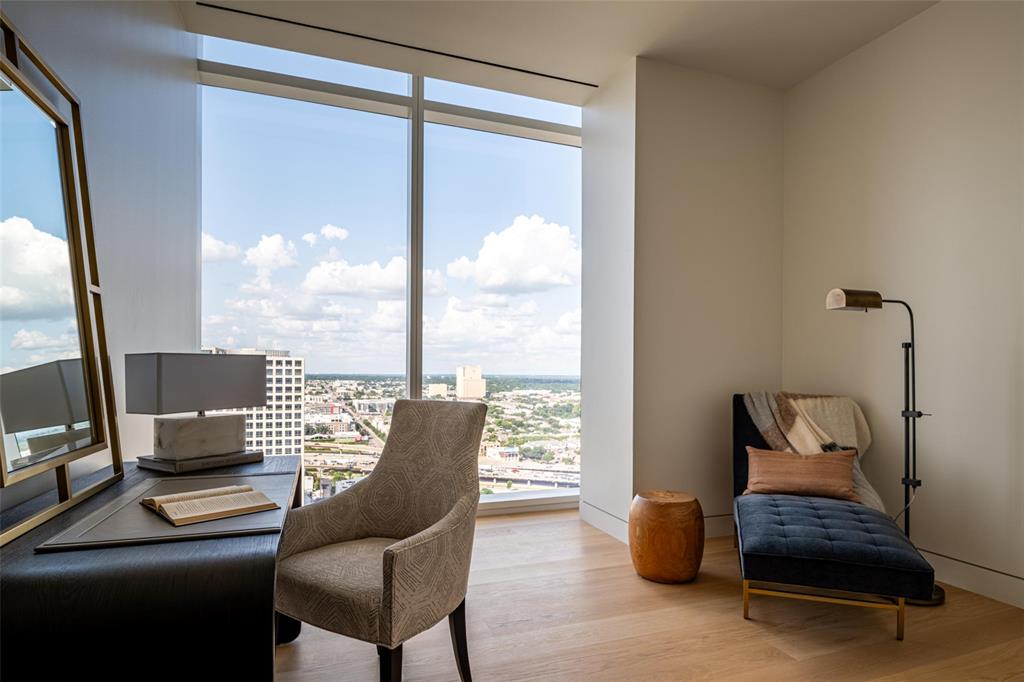 HALL Arts Residences - Residential