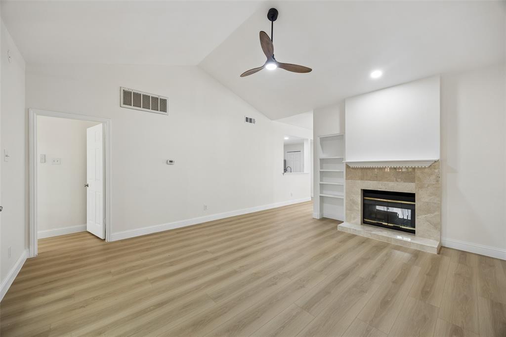 Williamsburg Condo Ph 02 - Residential