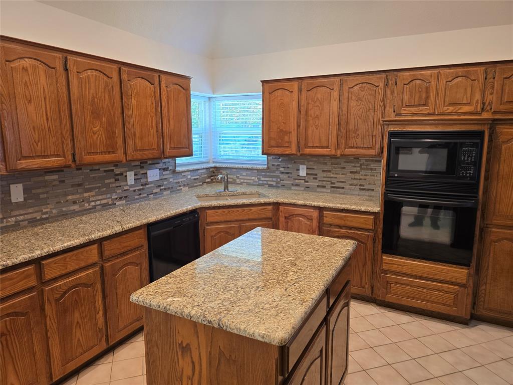 Woodland Hills Grapevine - Residential