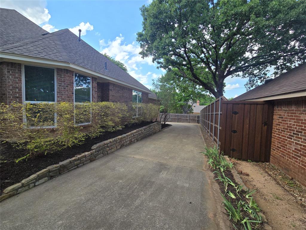 Woodland Hills Grapevine - Residential