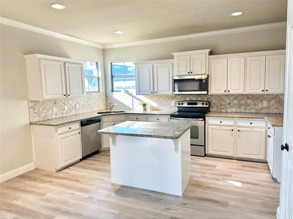 Mckenzie Place - Residential