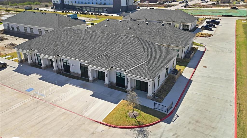 Monarch Crossing - Commercial Sale