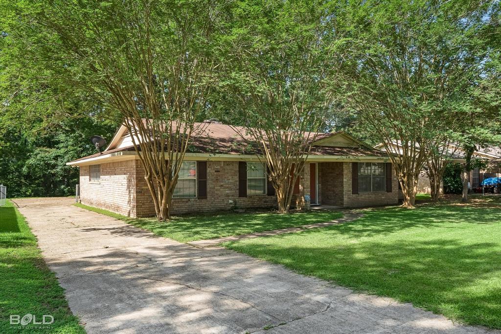 Well maintained 3 bedroom 2 bath home on a quiet street in Southern Hills. Boasting 2035 sq ft, this home features a formal living and dining room upon entry. As you make your way back you open up to a large family room with a brick, gas starting fireplace. This area also opens up to a nice size kitchen with newer appliances featuring a separate oven, electric cooktop, newer dishwasher and a kitchen with a host of cabinet and counter space that also allows for a 2 barstool breakfast bar. A great size laundry room is just off the breakfast area and gives you quick access to the 2 car garage or outdoor patio space. A large primary bedroom which features a walk-in closet and updated bathroom and tiled shower. Both guest bedrooms are of good size and feature large closet space. Rear parking allows for additional concrete pad to give you plenty of space to park any extra vehicles, toys, or boat. Good size back yard with plenty of green space for outdoor use. Must see!
