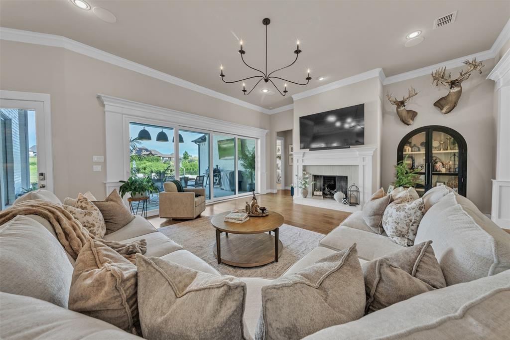 Bella Flora - Residential