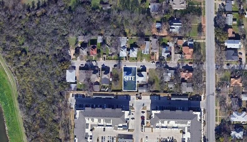Close proximity to the Trinity River & downtown Fort Worth
Great multifamily development opportunity
Adjacent to large multifamily complex
914 SF single family home