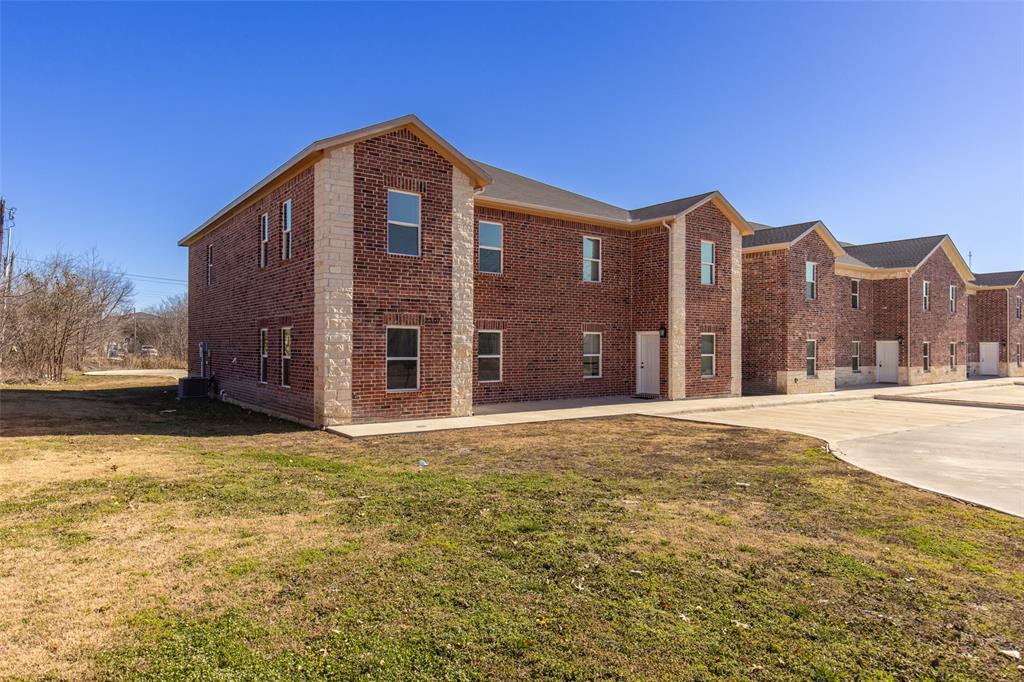 S5214 TOWNHOMES AT ABILIENE LOT 10 ACRES .118 - Residential Income
