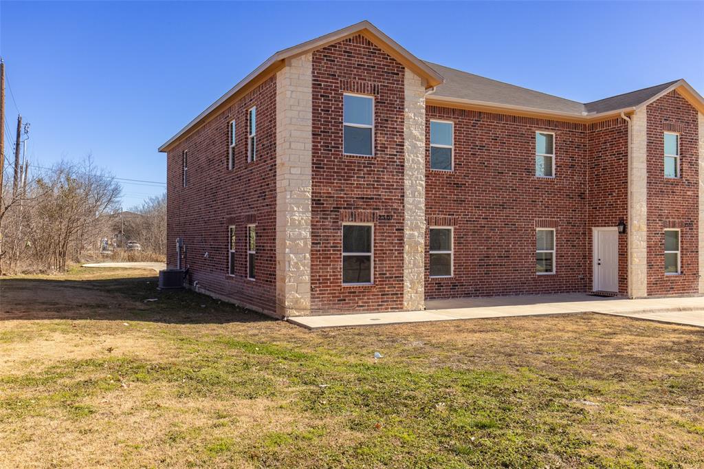 S5214 TOWNHOMES AT ABILIENE LOT 10 ACRES .118 - Residential Income