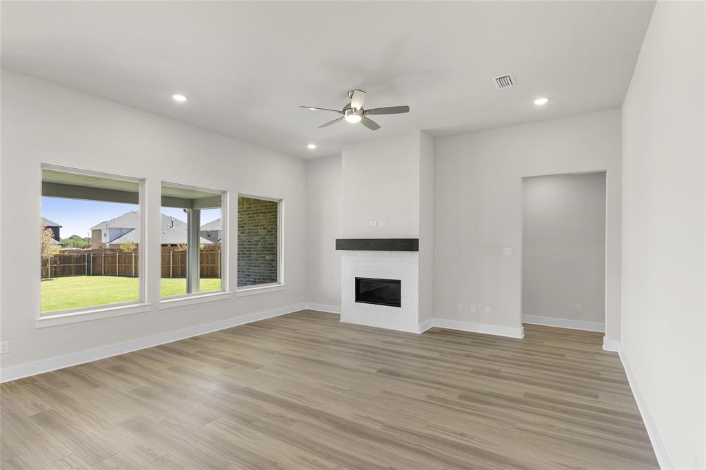 The Oaks of North Grove - Residential