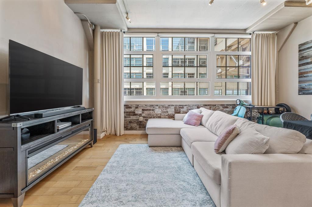 One Montgomery Plaza Residence Condo - Residential