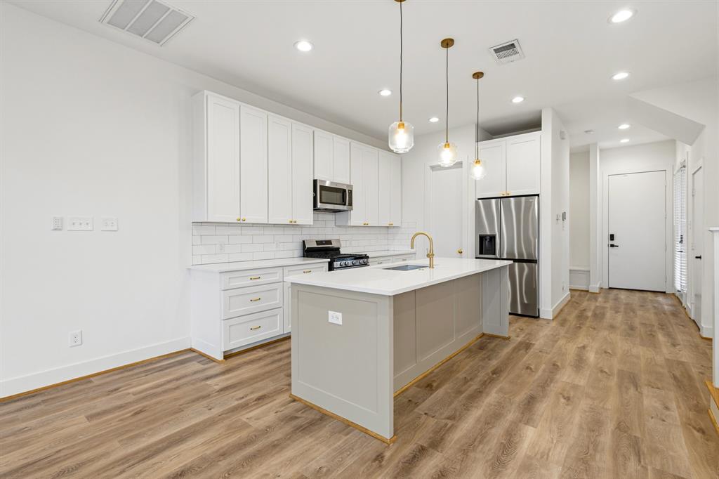Mount Auburn - Residential Income