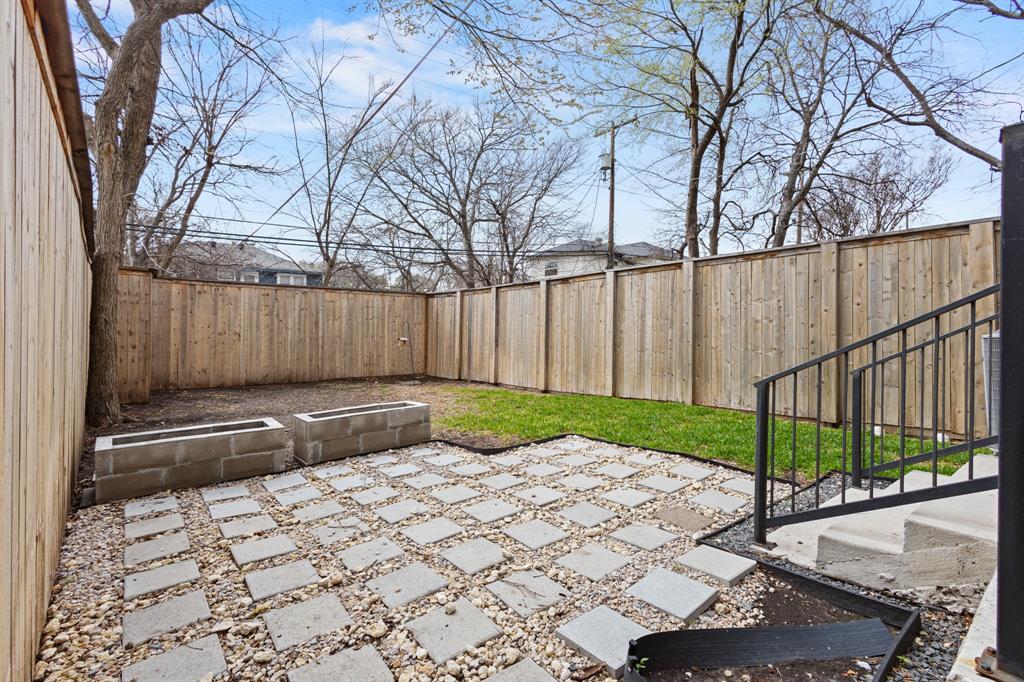 Mount Auburn - Residential Income