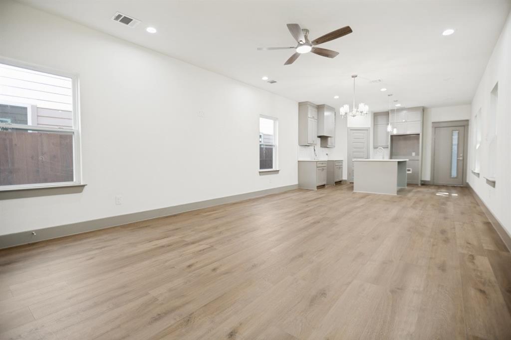 Lincoln Manor - Residential