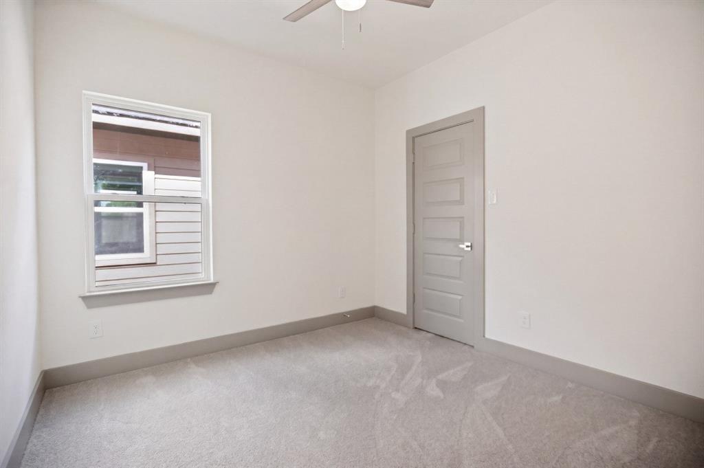 Lincoln Manor - Residential