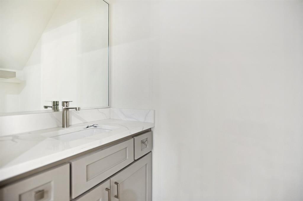 Lincoln Manor - Residential