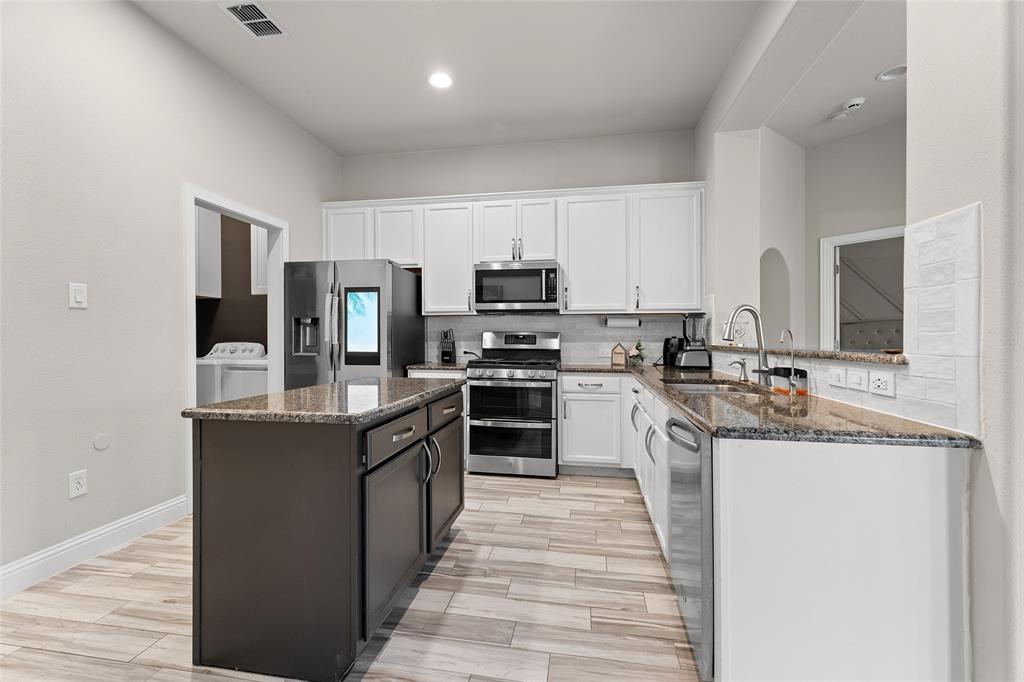 Oaks at North Lakeview Ph 1 - Residential