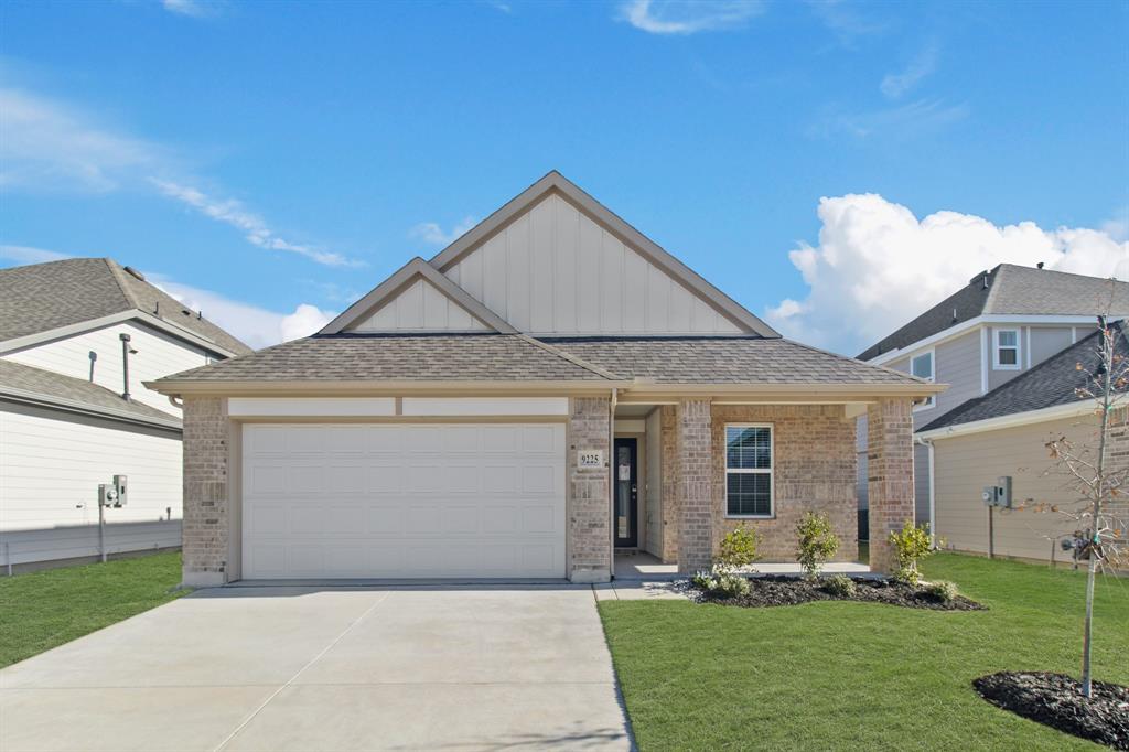 Welcome to Rocky Creek Crossing, Legend's newest community in Fort Worth, TX! The Ravenna floor plan is a charming 1-story home with 4 bedrooms, 3 baths, and 2-car garage. This home has it all, including privacy blinds, vinyl plank flooring throughout the entire home, and tray ceilings for some dramatic flair! The gourmet kitchen is sure to please with 42-inch cabinetry, granite countertops, and stainless-steel appliances. Retreat to the Owner's Suite featuring granite countertops, a separate tub and shower and a walk-in closet. Enjoy the great outdoors with a covered patio! Don’t miss your opportunity to call Rocky Creek Crossing home, schedule a visit today! *Please use Google Maps for the best driving directions.*