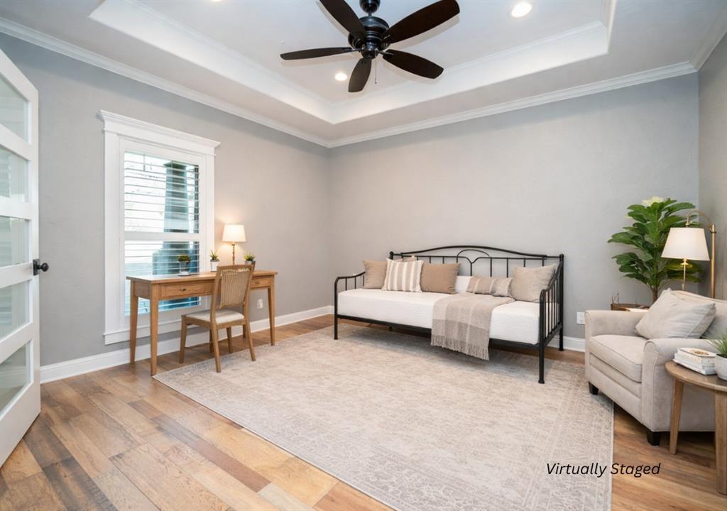 Hall Dr - Residential