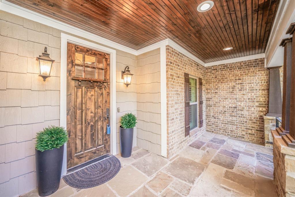 Hall Dr - Residential