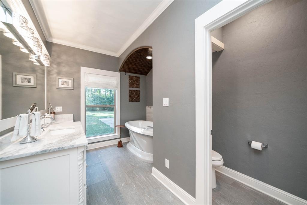 Hall Dr - Residential