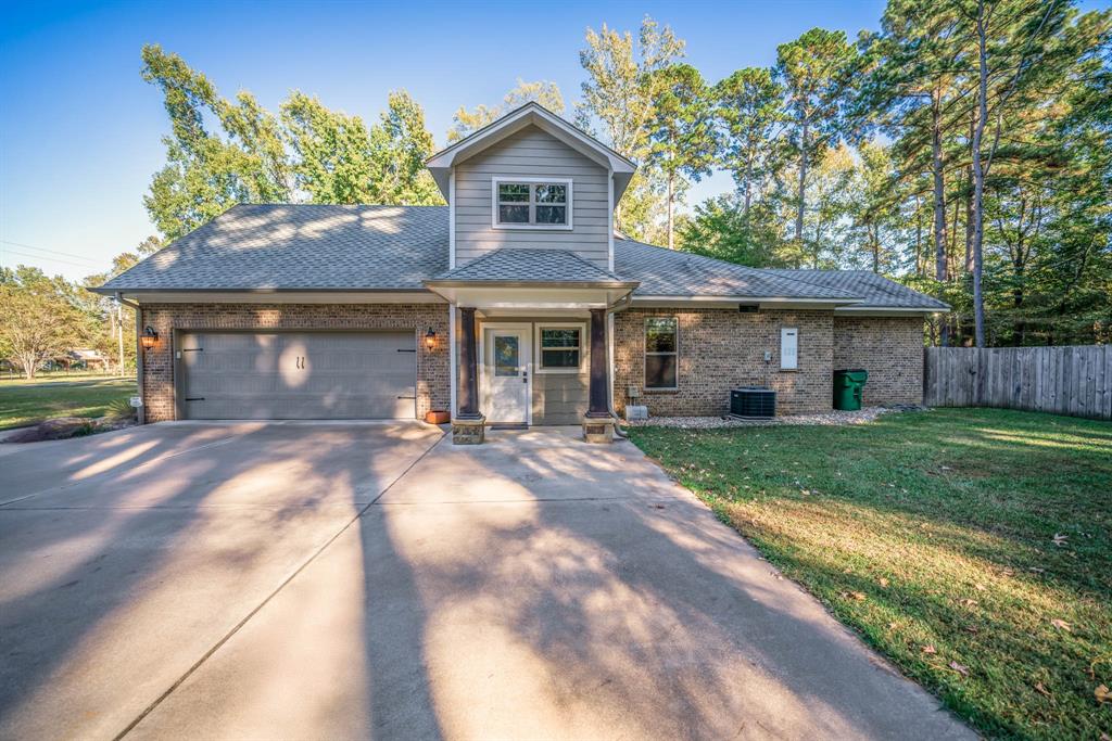 Hall Dr - Residential