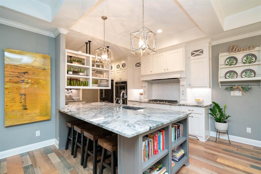Hall Dr - Residential