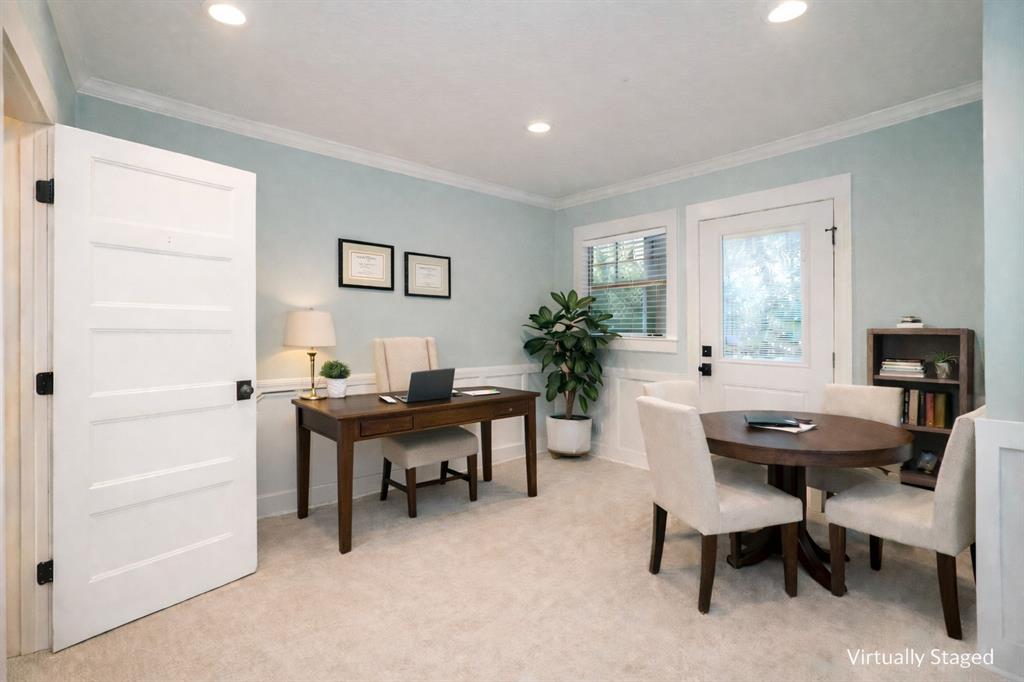Hall Dr - Residential