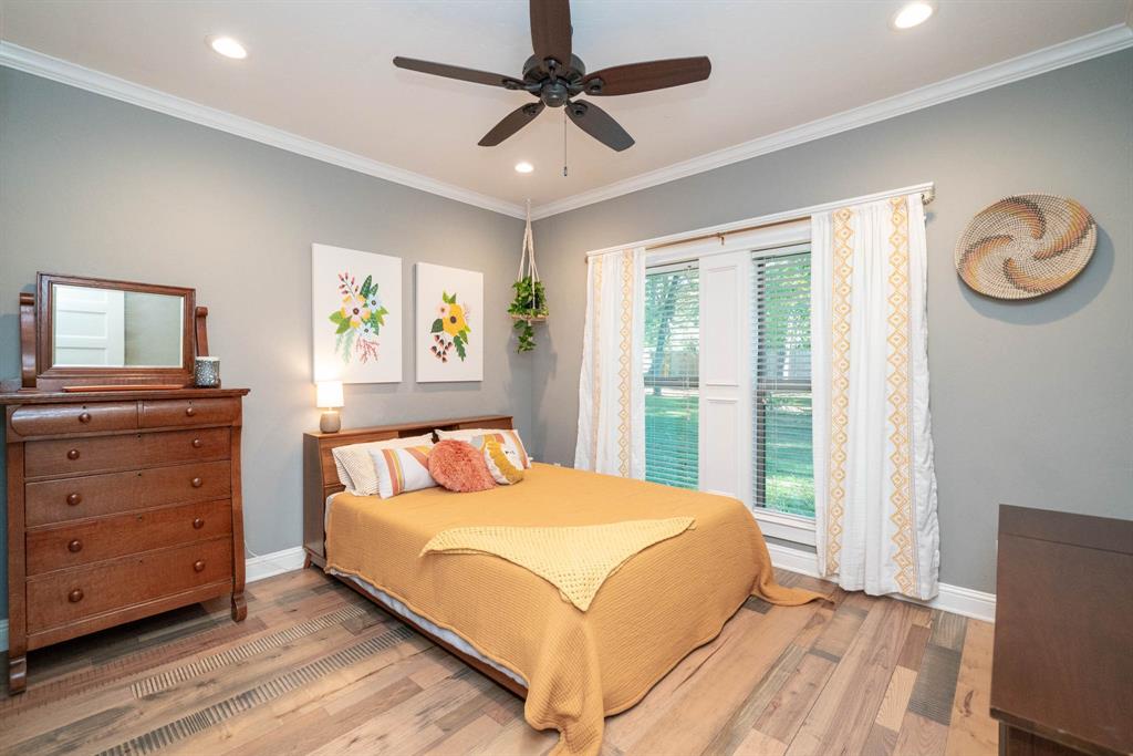 Hall Dr - Residential